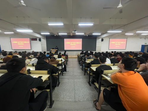 藝術(shù)與工業(yè)的融合 紀(jì)長力上海蔓藤設(shè)計走進(jìn)藝術(shù)與設(shè)計學(xué)院開展交流分享活動