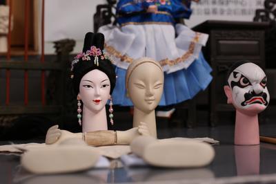 南北相映 漳州布袋戲進京記，非遺傳承人與北京戲迷的胡同對話